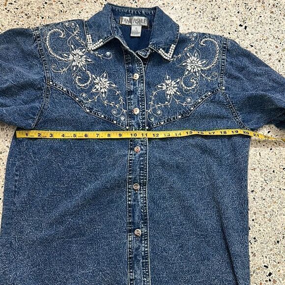 Denim jean Pearl embellished vintage button up down shirt western small s - Picture 7 of 8